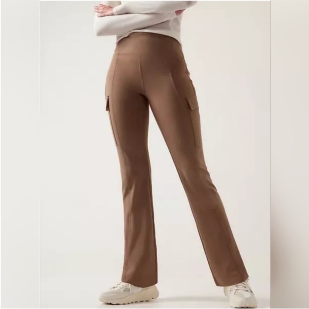 Athleta Delancey Straight Cargo Pants. High Rise Stretch. Womens. Brown. Medium.